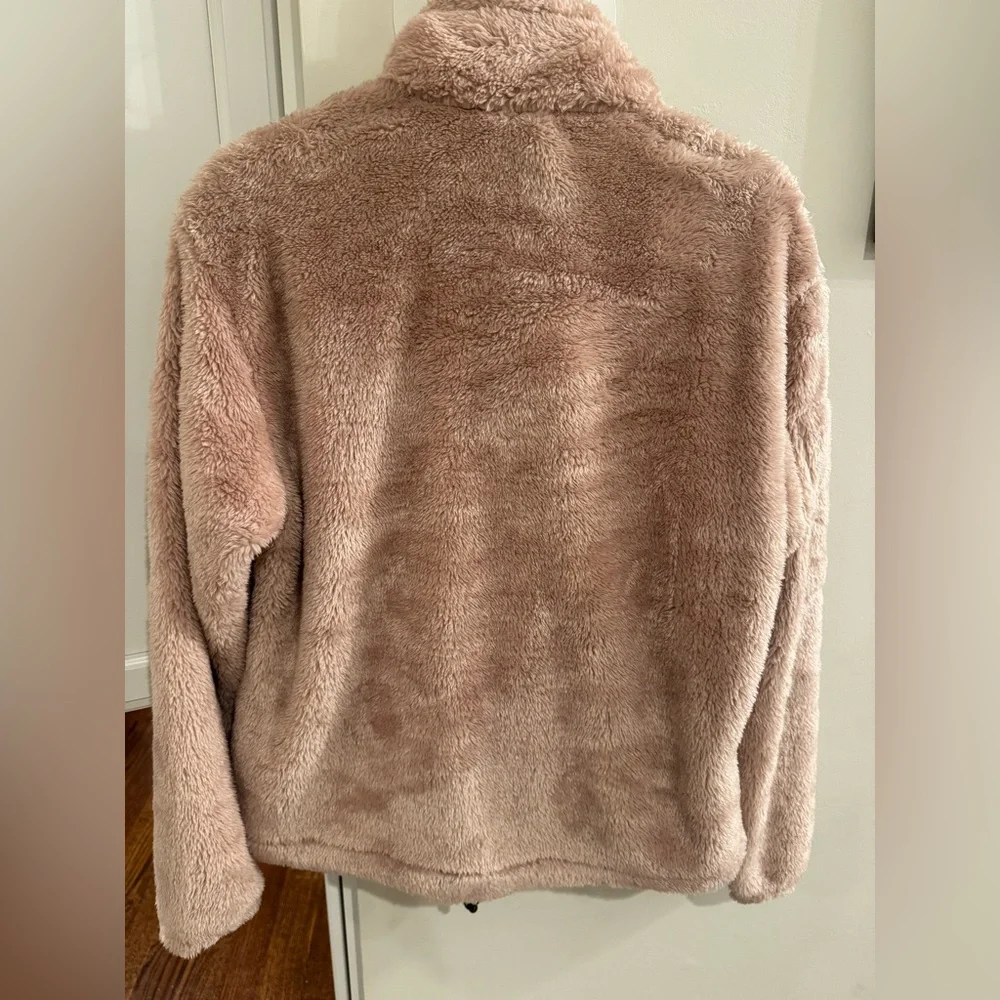 New Balance Blush Fuzzy Fleece Pullover - Picture 2 of 5